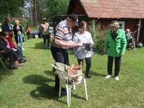 Naisten sarjassa ketjunheiton voiton nappasi Riitta Impilä. Tiukan vastuksen hänelle antoi Arja Alhoranta.