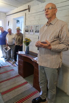 Professori Asko Mäki-Tanila kertoi yhdistyksen puheenjohtajista henkilöinä ja toimijoina.