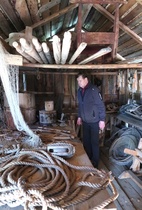 Rihtniemessä on paljon kalastukseen liittyvää esineistöä.