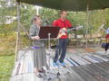 Kesäkauden päättäjäisissä Eeva Trygg esitti kansanlauluja, säestäjänä Ismo Toronen.
